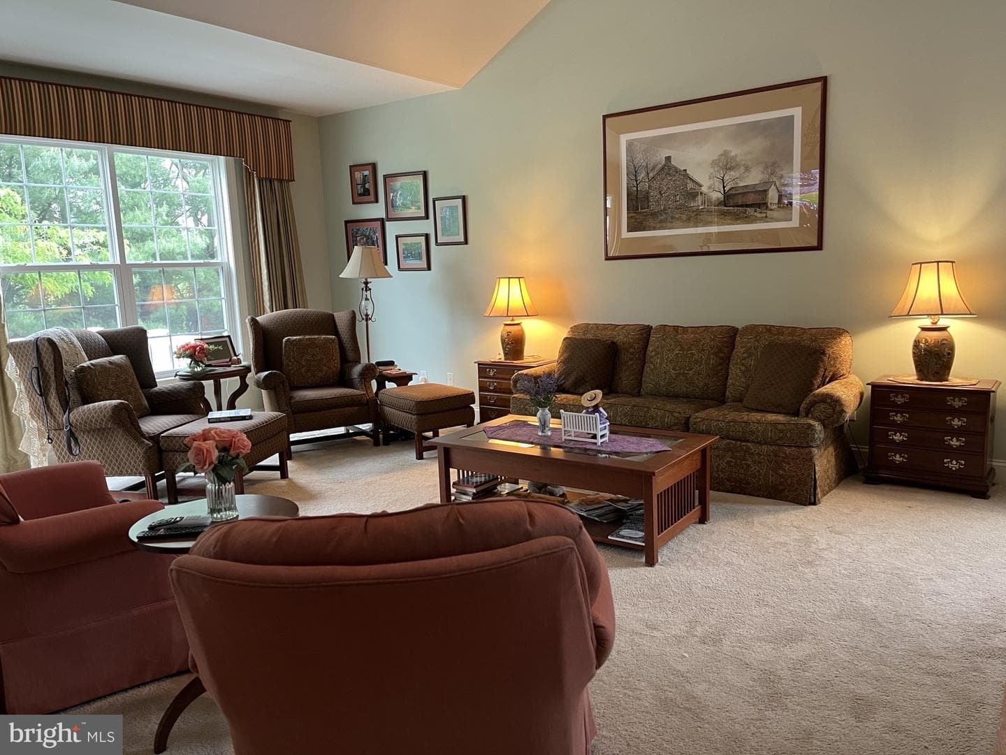 204 Hendrickson Lane photo 4