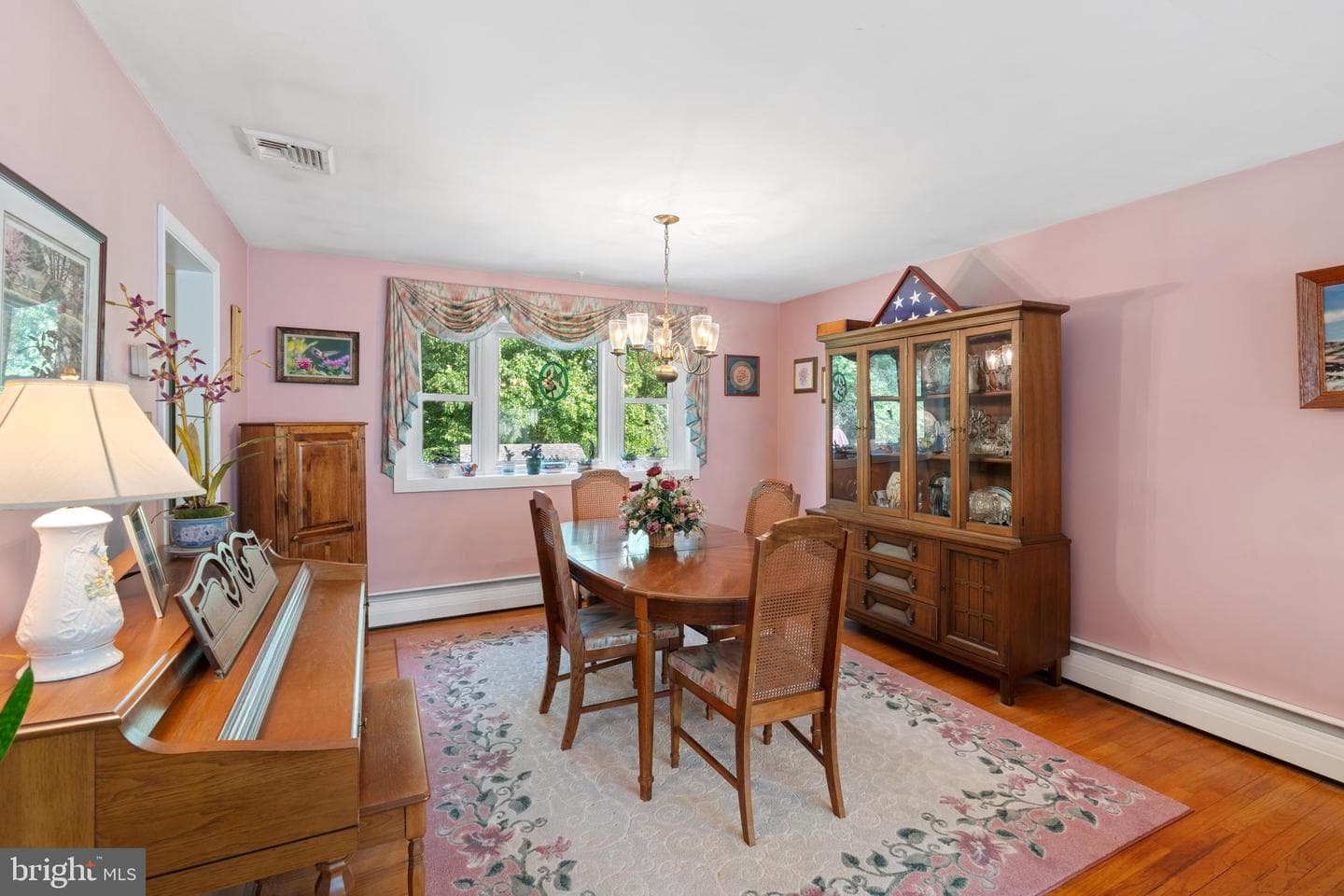 654 Grace Avenue photo 14