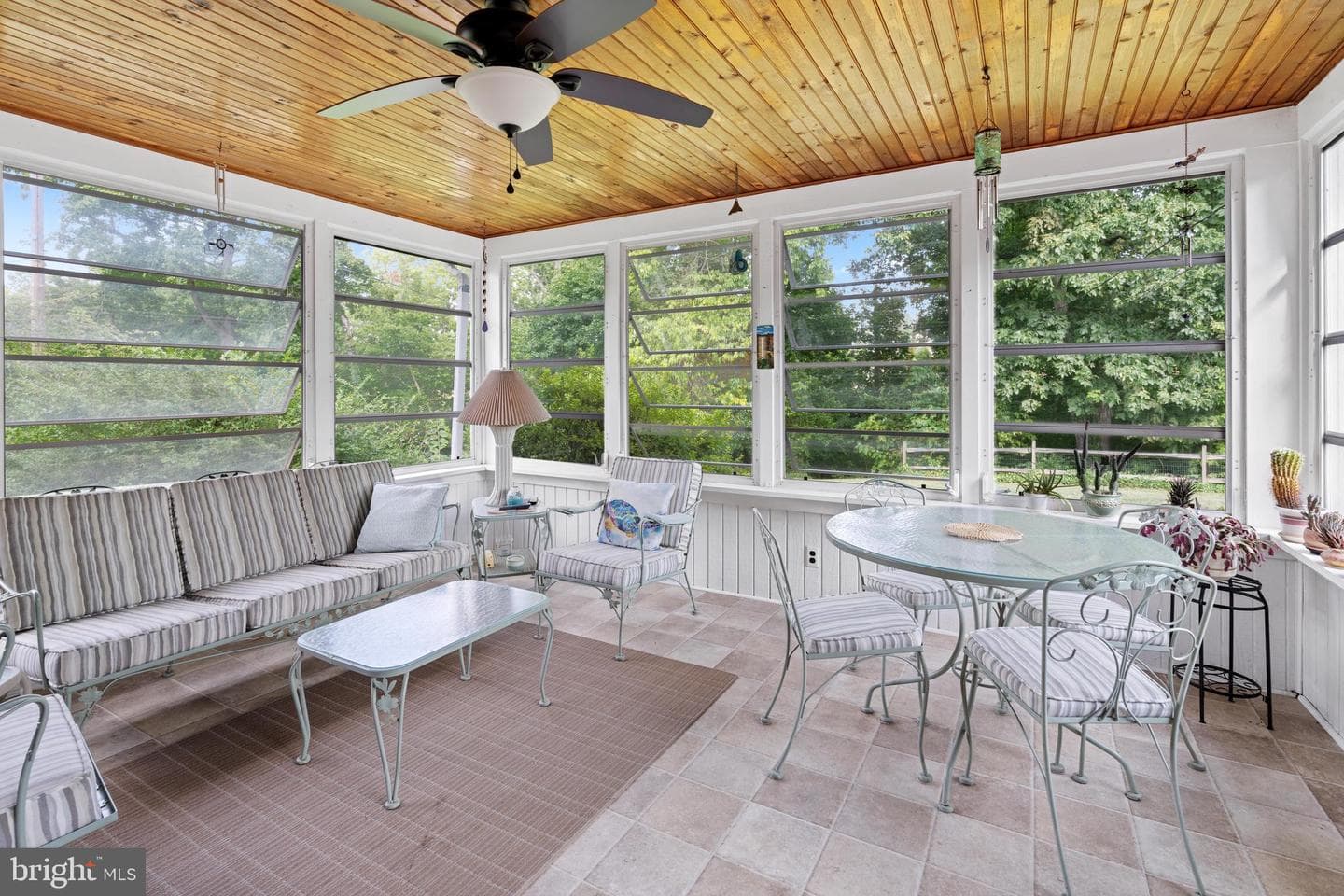 654 Grace Avenue photo 25
