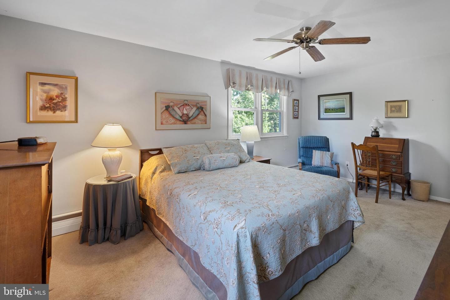 654 Grace Avenue photo 31