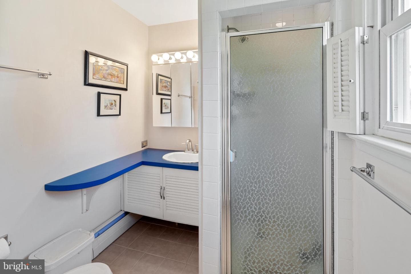 654 Grace Avenue photo 33