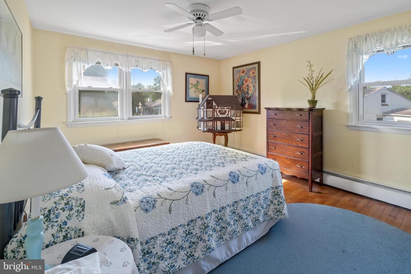 654 Grace Avenue photo 35