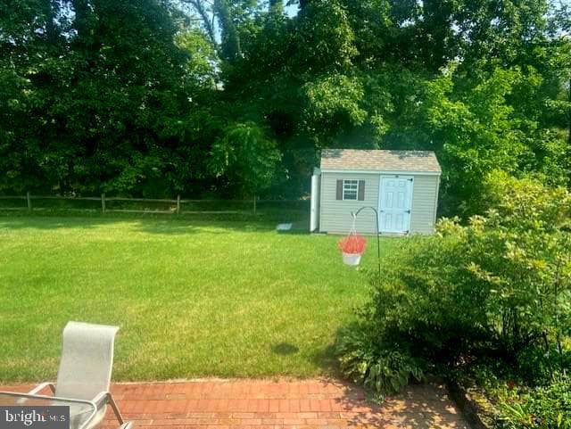 654 Grace Avenue photo 42