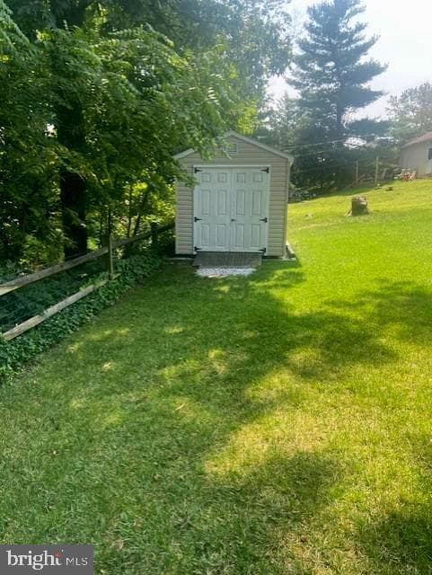 654 Grace Avenue photo 46