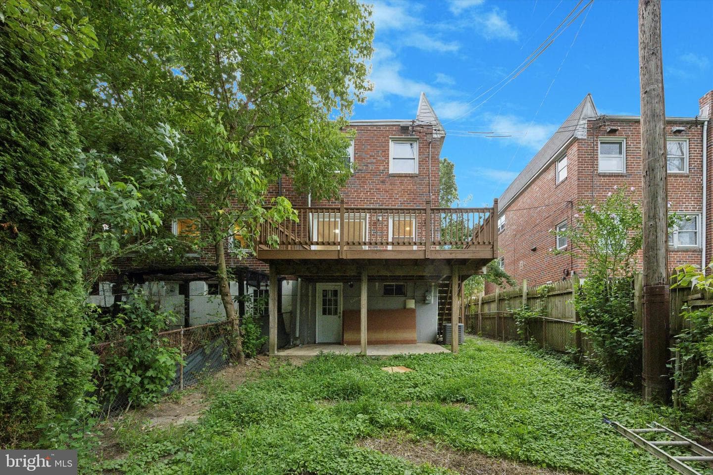 335 Mary Street photo 33