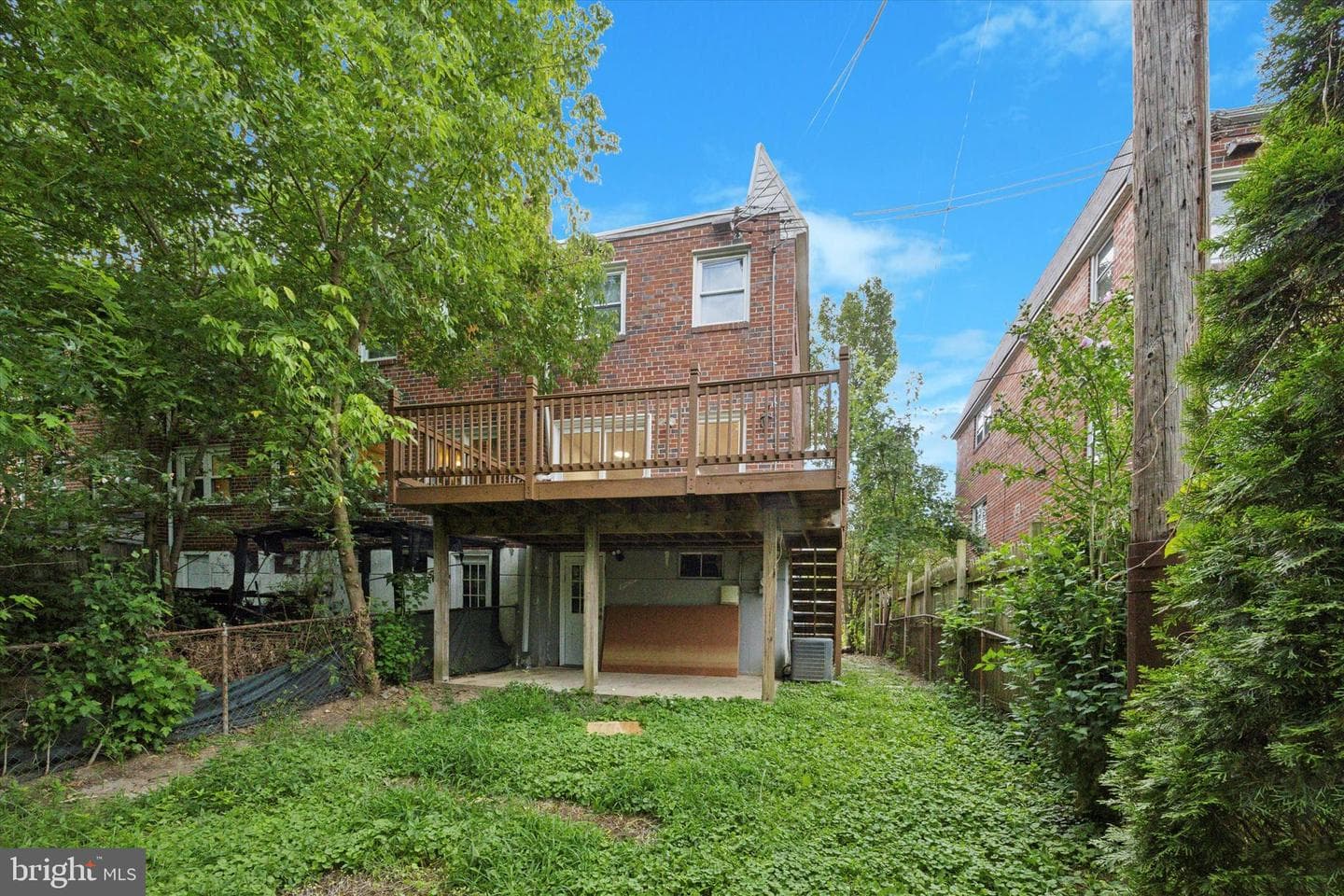 335 Mary Street photo 34