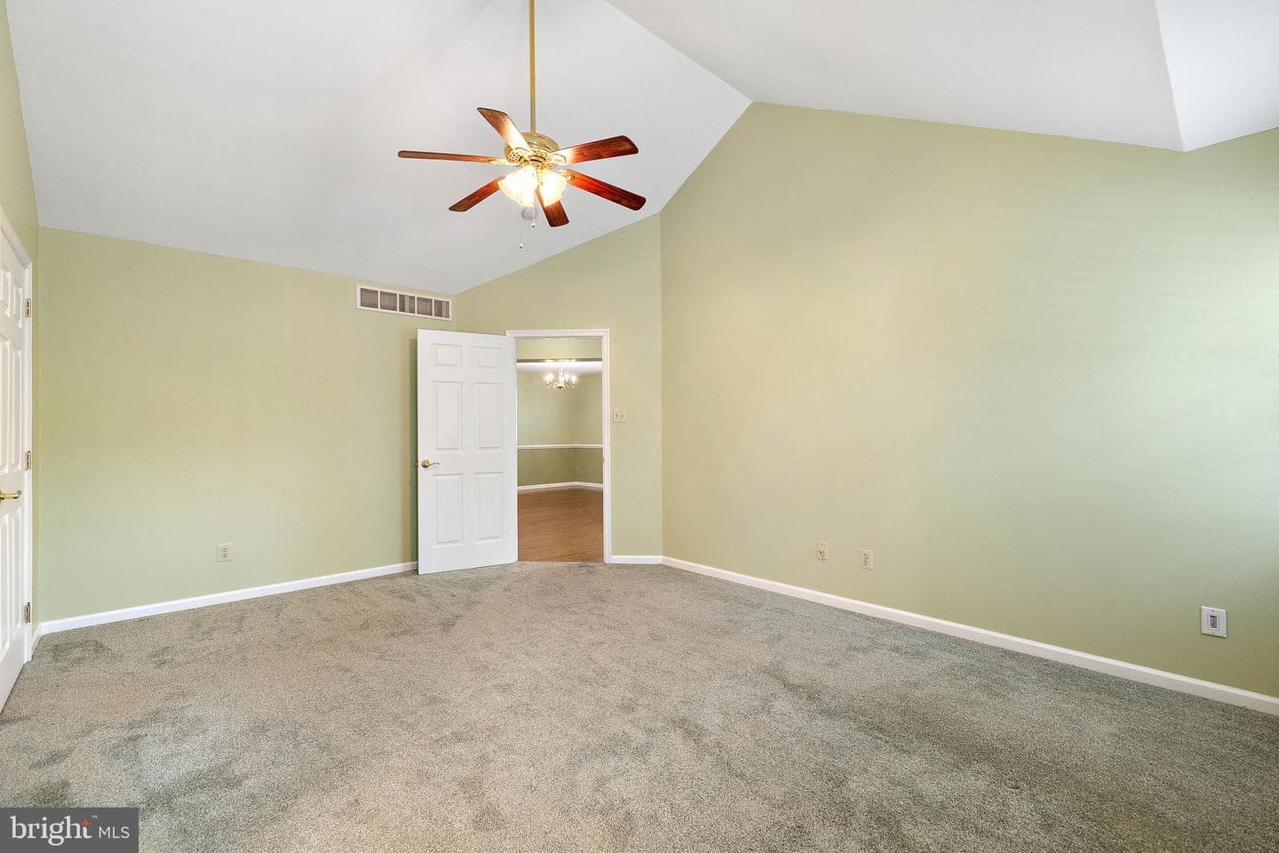 792 W Glenview Drive photo 17