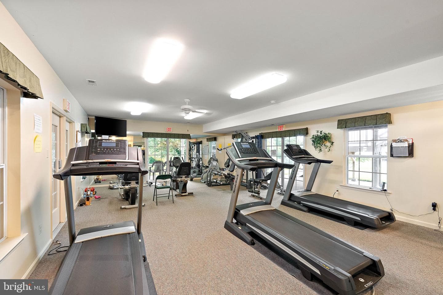 792 W Glenview Drive photo 41