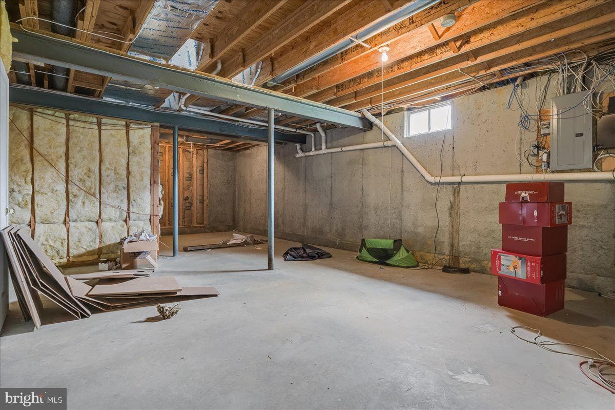 501 Kelleher Drive photo 40