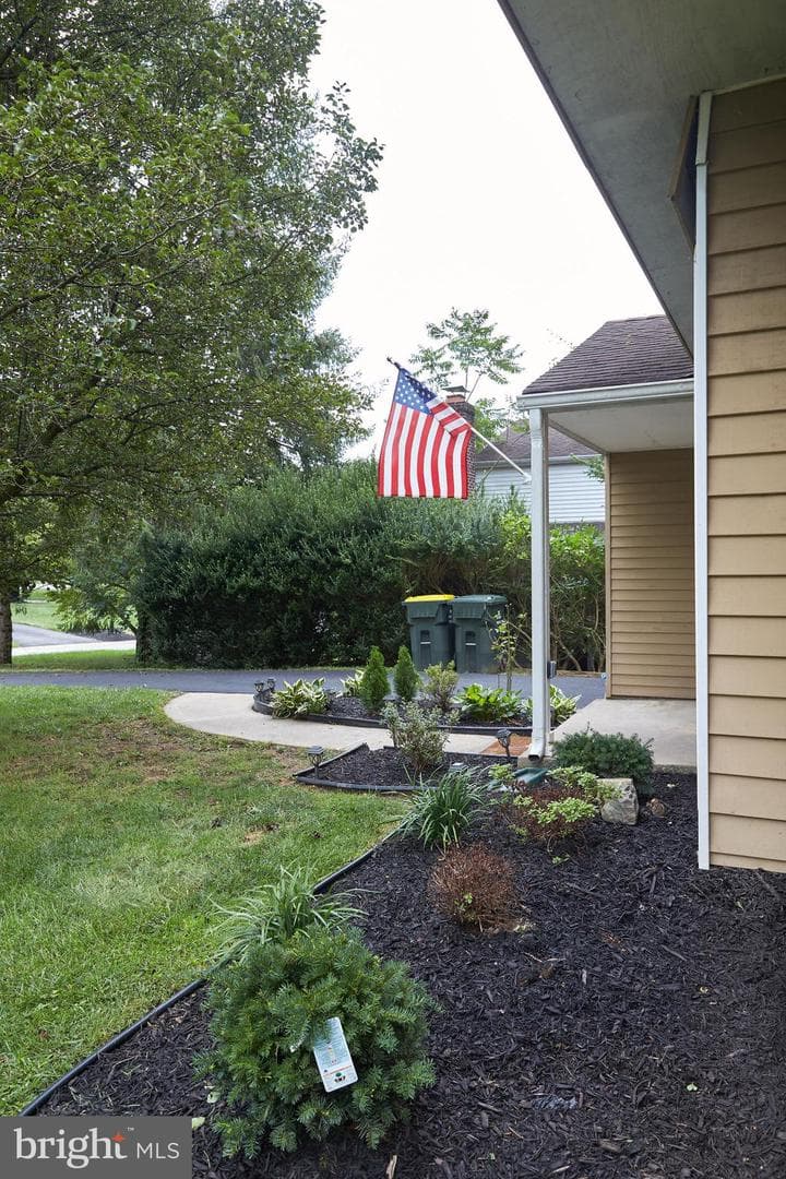 1318 Blair Circle photo 4