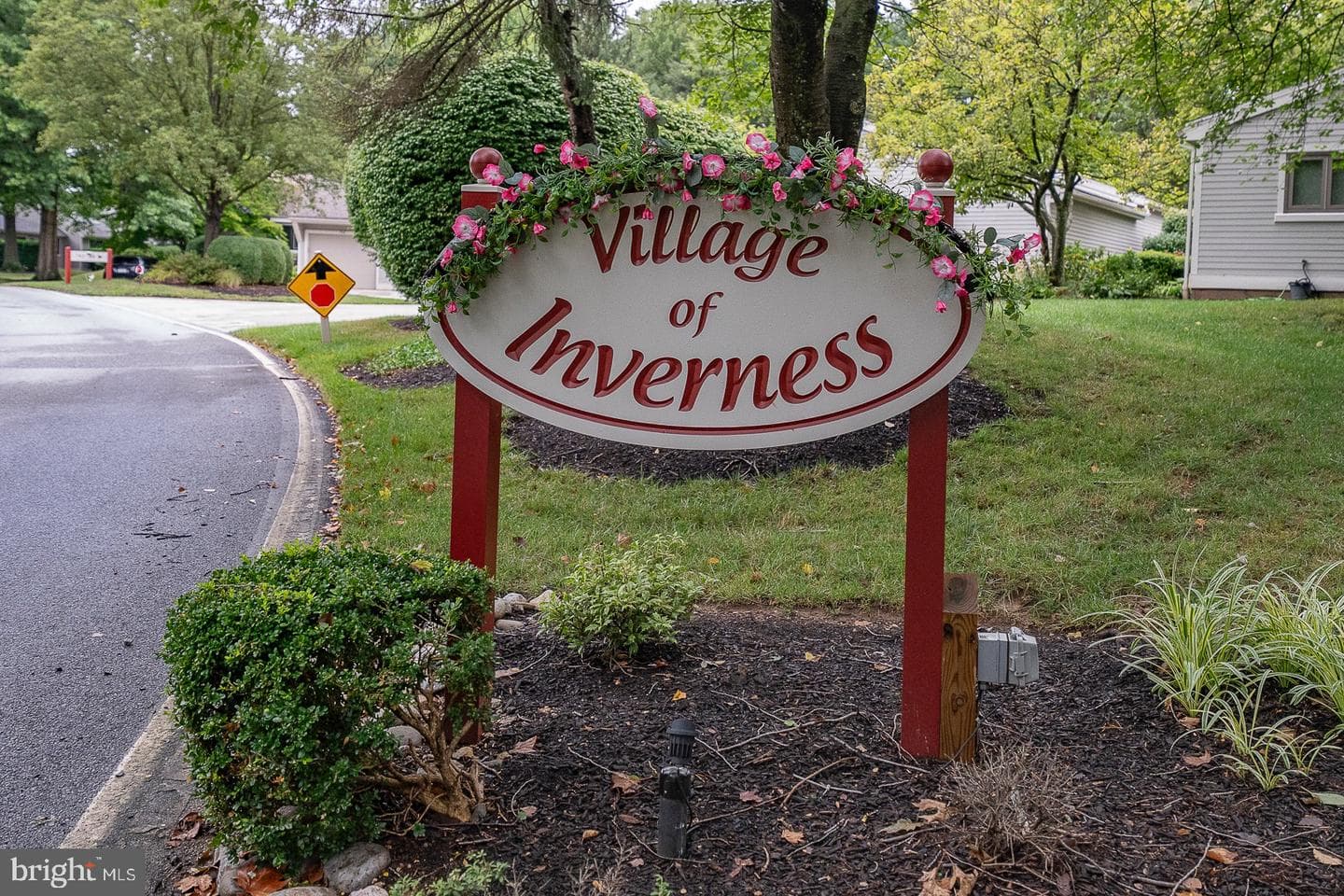 784 Inverness Drive photo 2