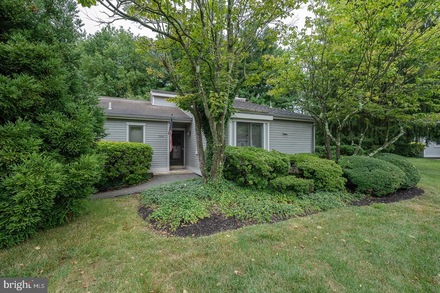 784 Inverness Drive photo 3