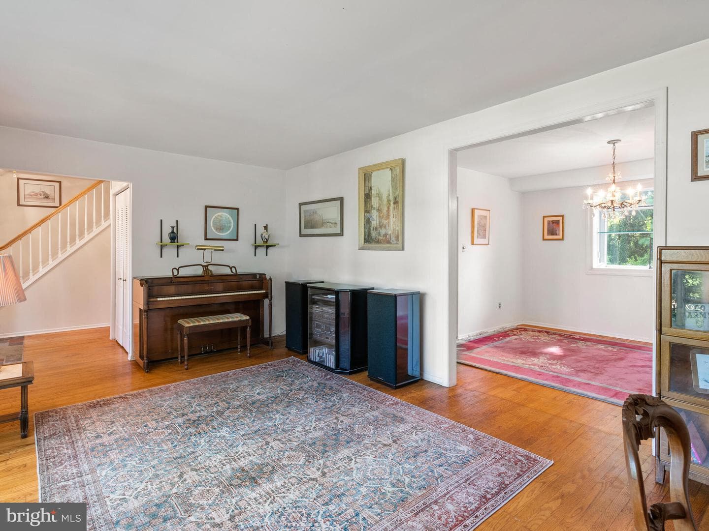 5 Tudor Lane photo 8