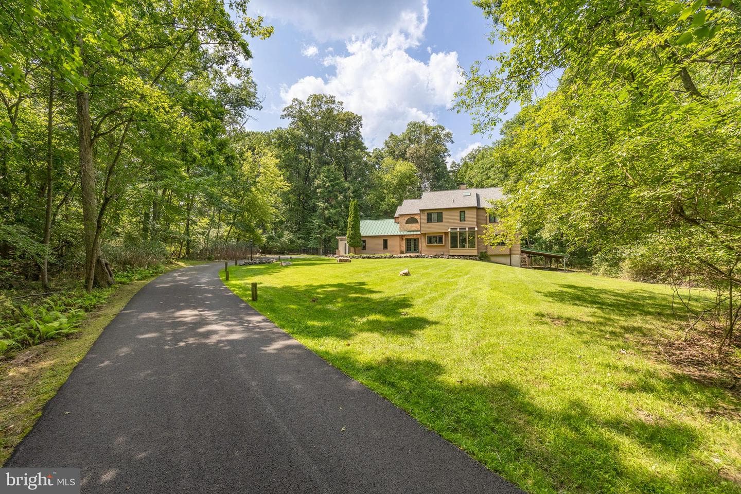 704 N Whitford Road photo 2