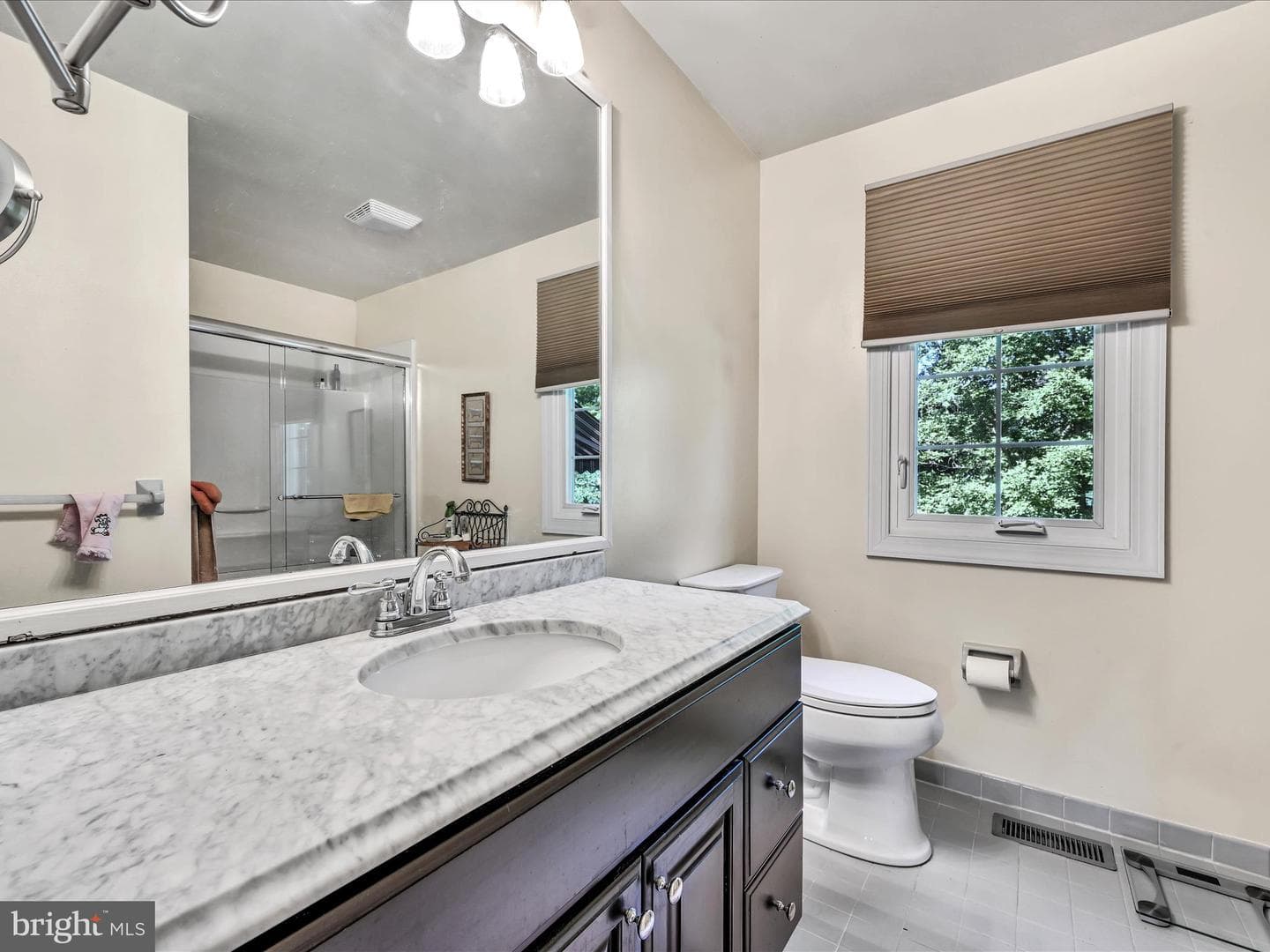 411 Columbine Drive photo 18