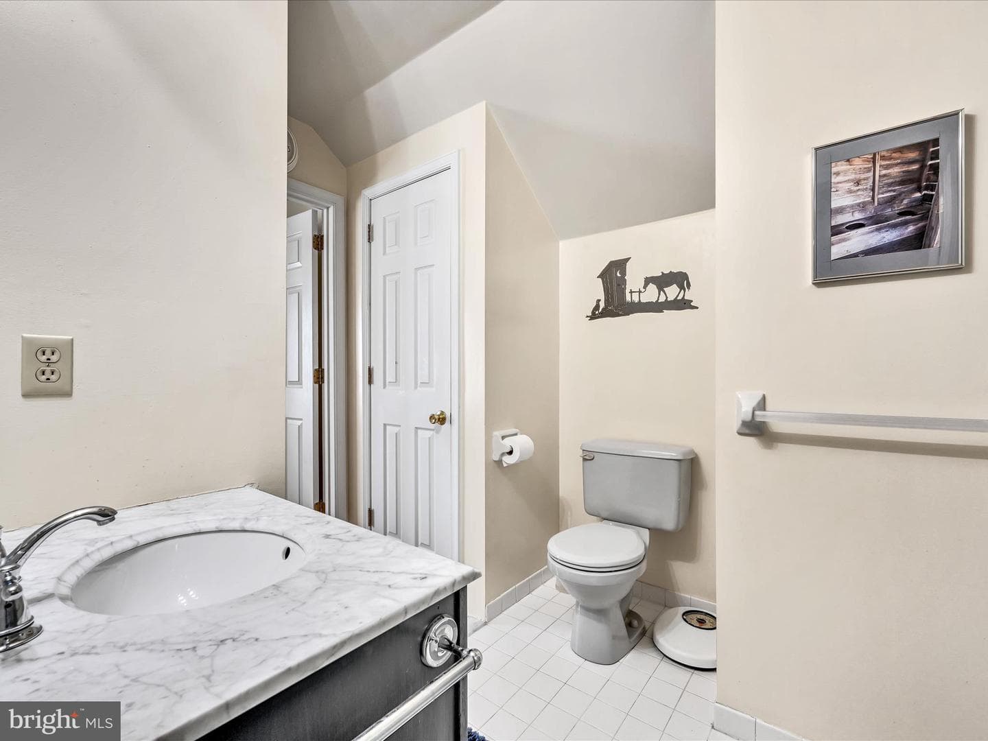 411 Columbine Drive photo 24