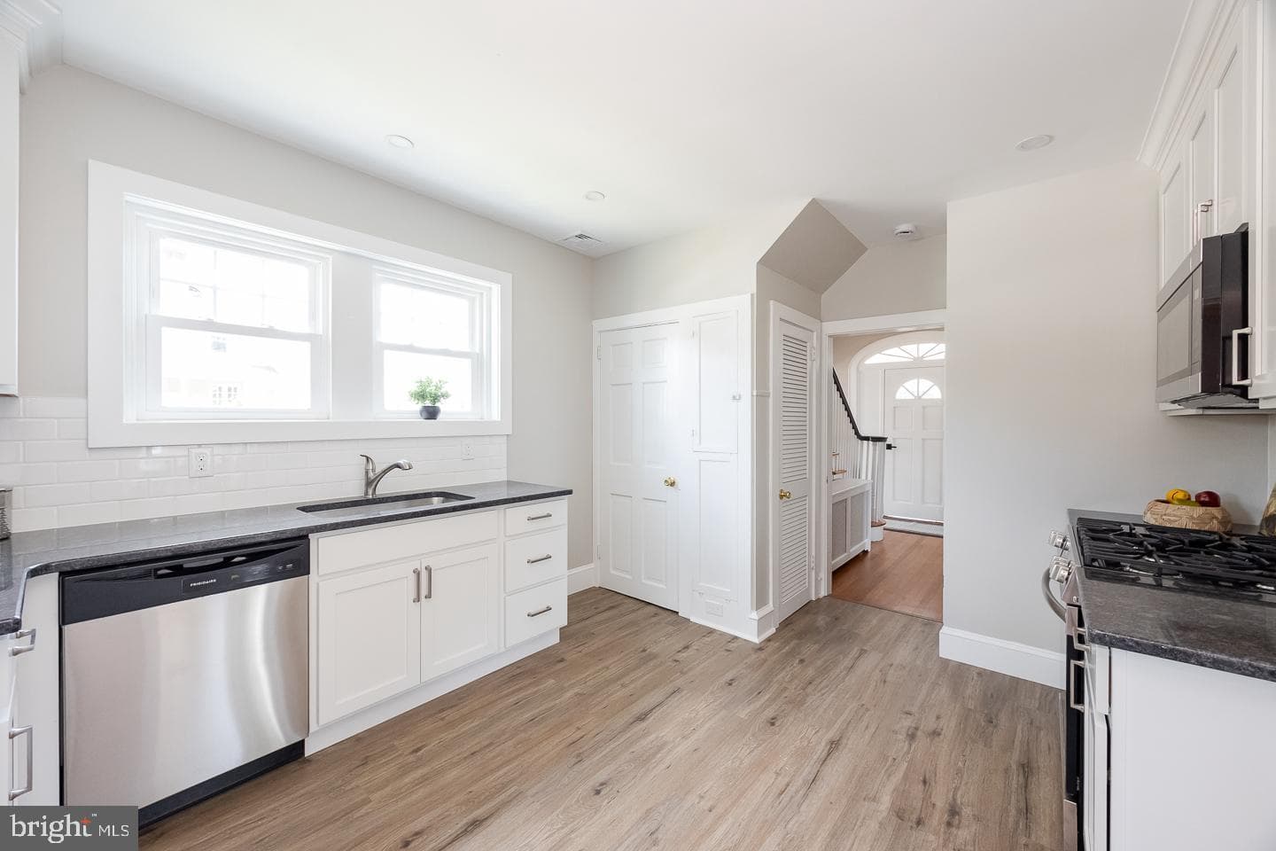 401 W Lancaster Avenue photo 8