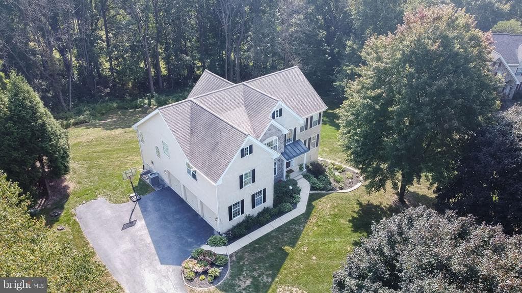 200 Dangina Drive photo 3