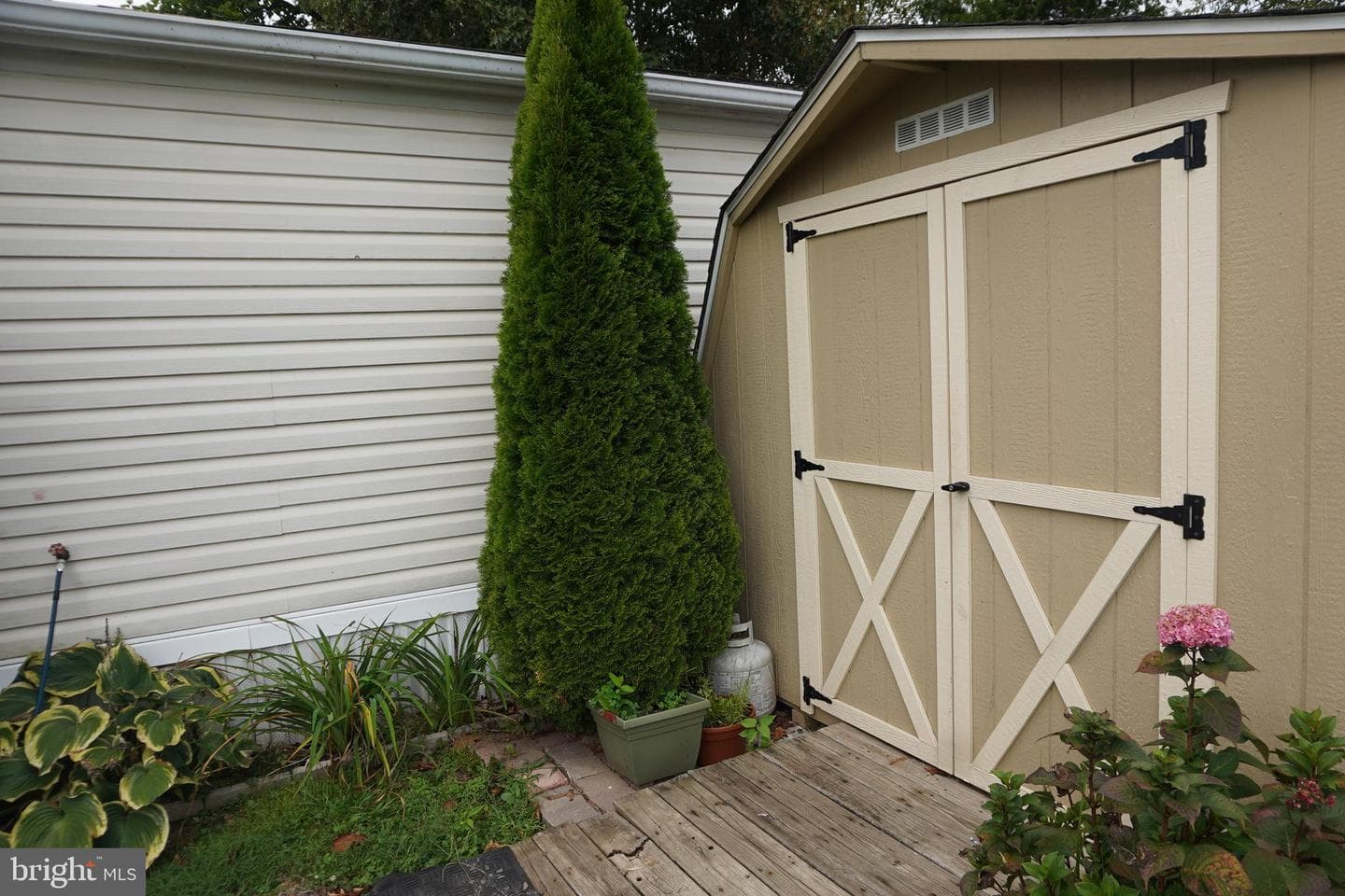 853 Aspen Avenue photo 18