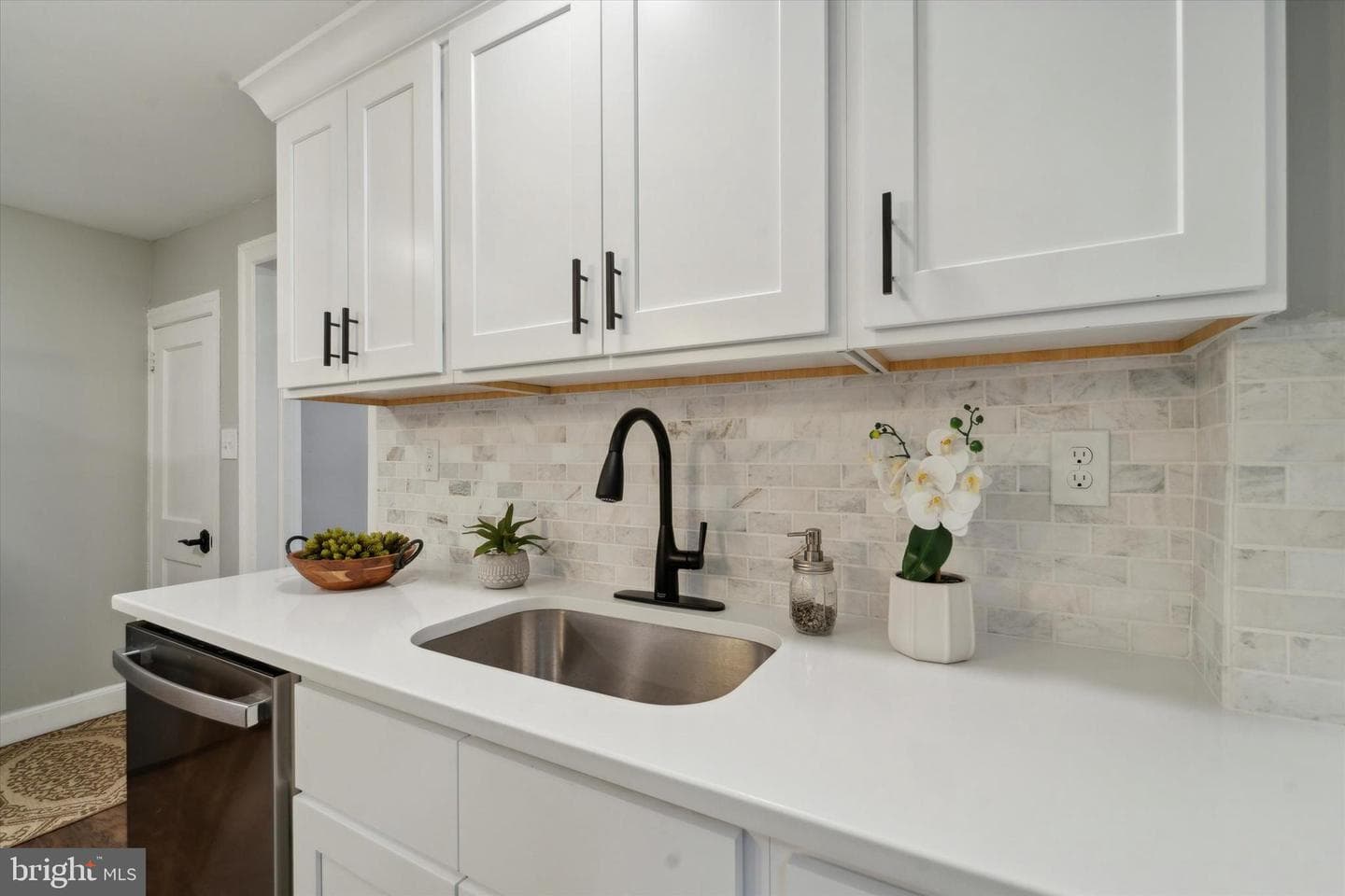 46 Walnut Street photo 9