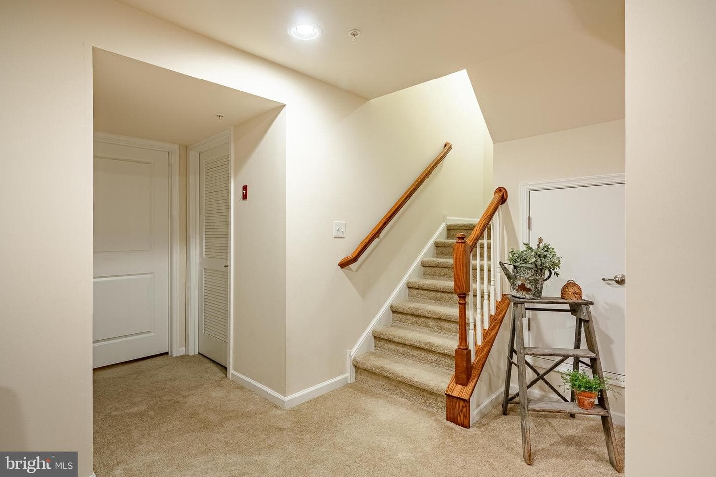 1245 Derry Lane photo 32