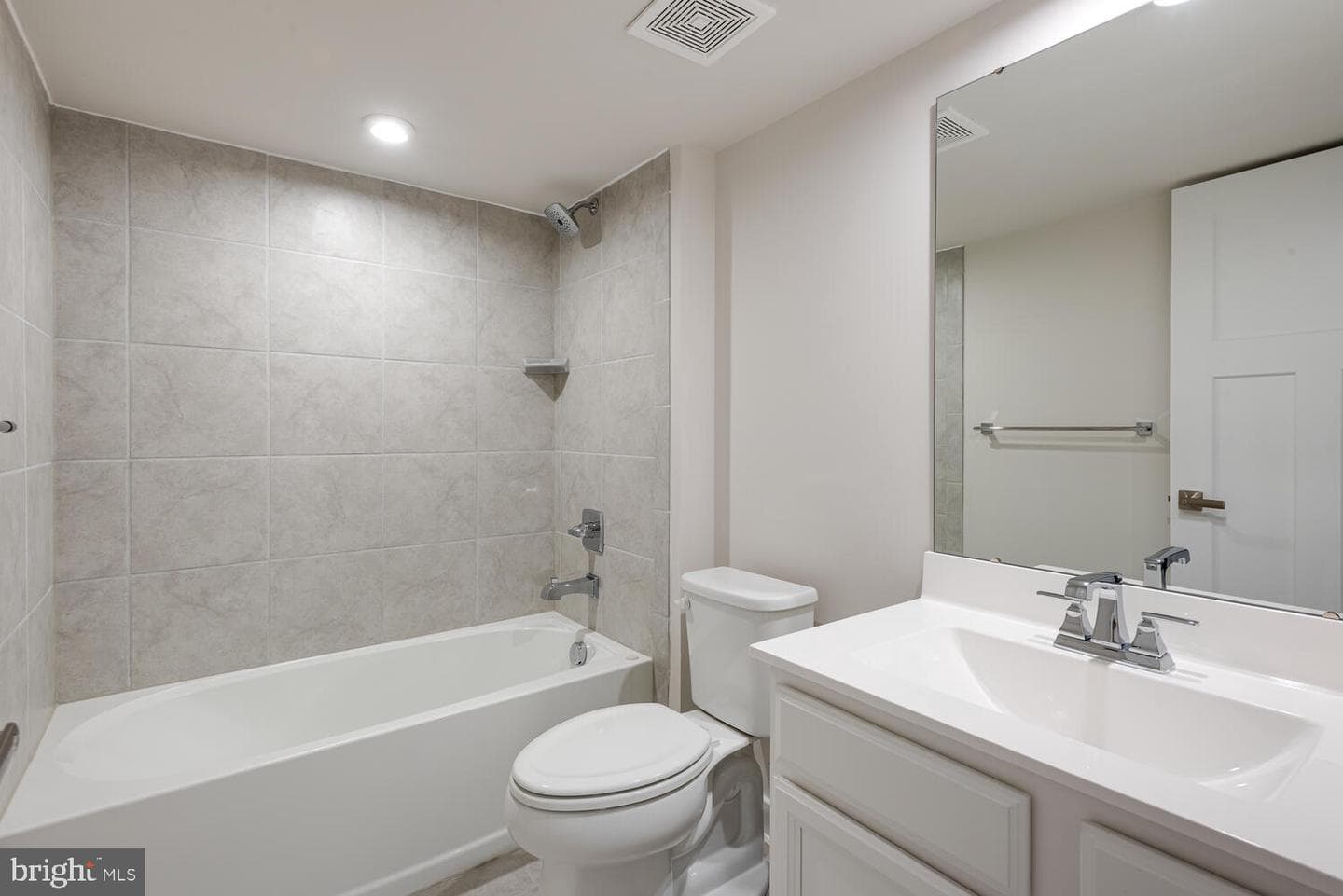 1231 Benjamin Drive photo 32