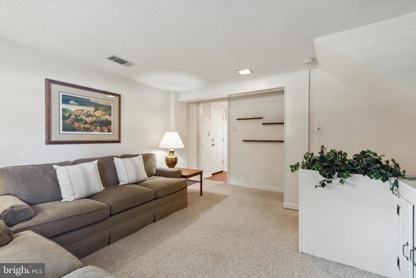 319 Landsende Road photo 13