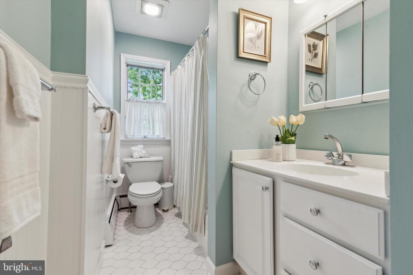 319 Landsende Road photo 20