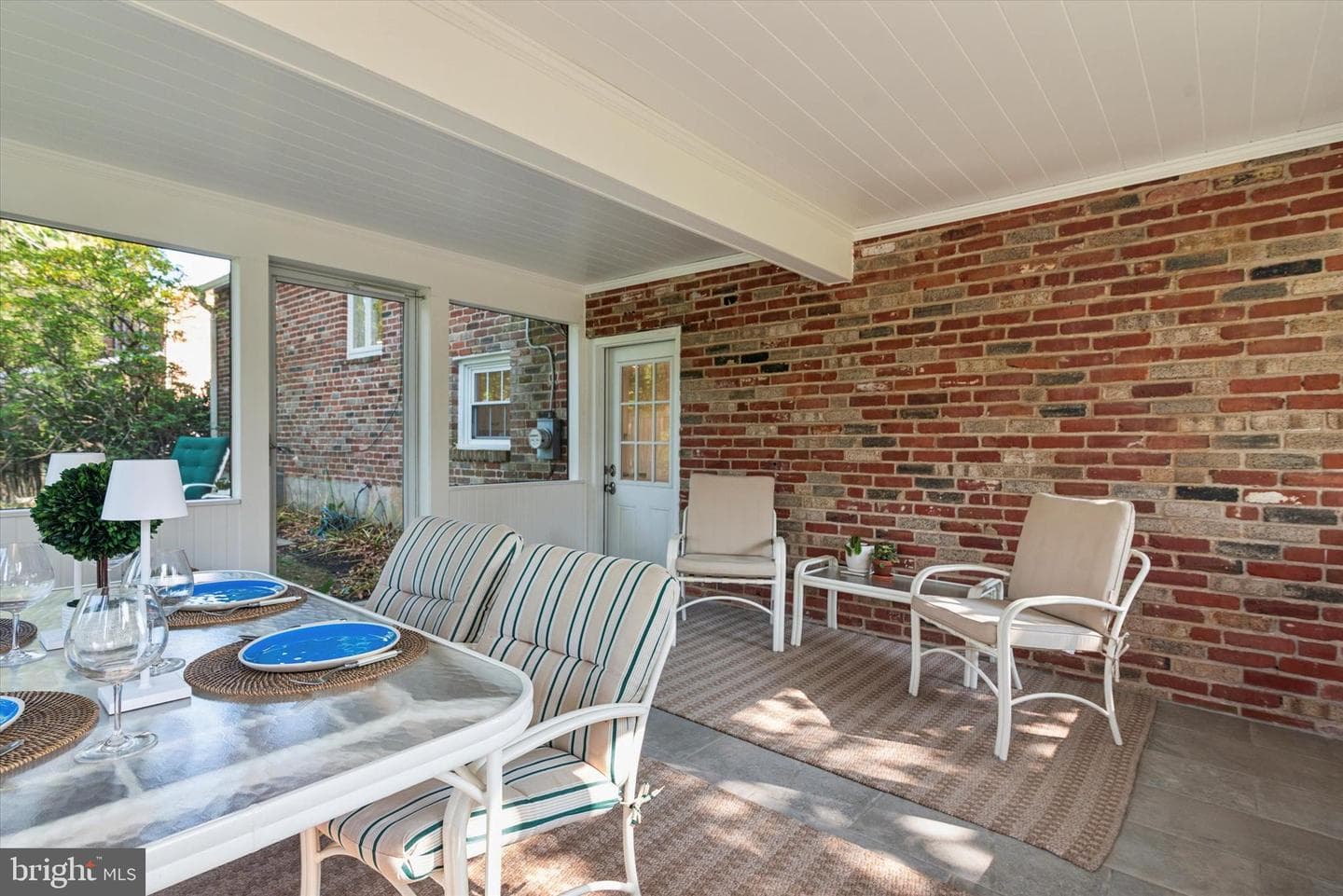 319 Landsende Road photo 22