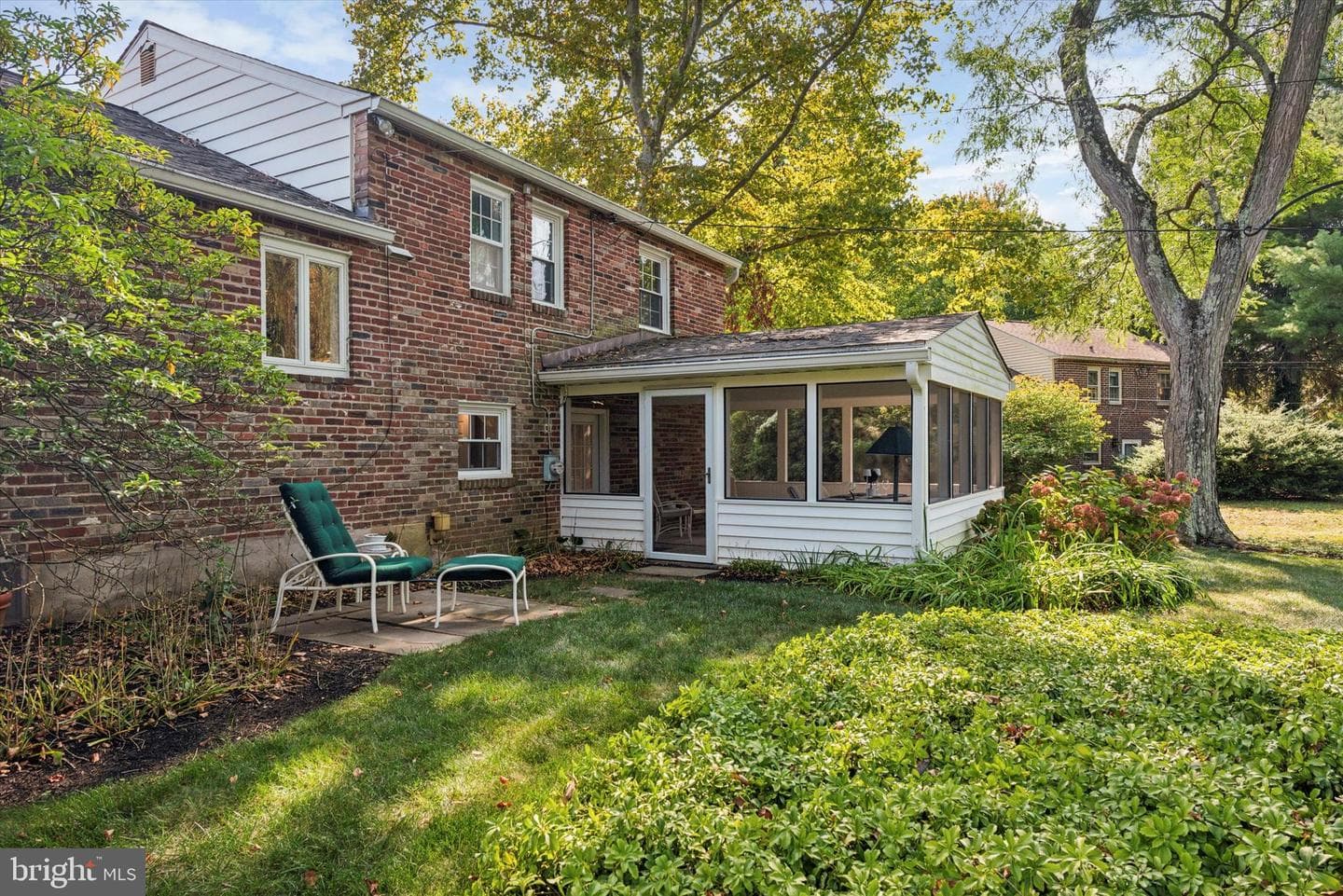 319 Landsende Road photo 23