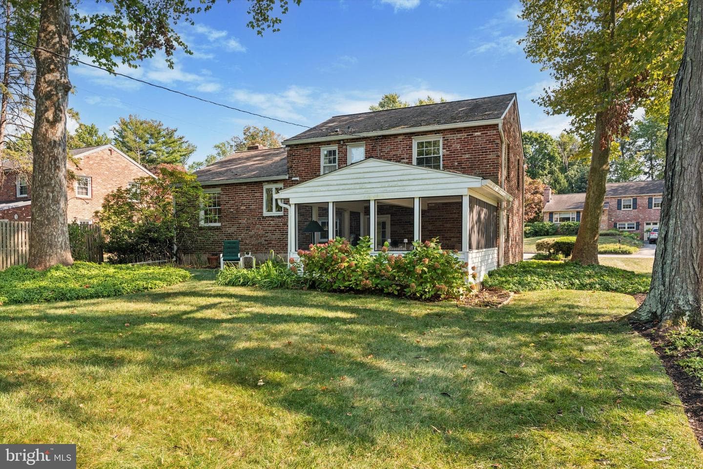 319 Landsende Road photo 25
