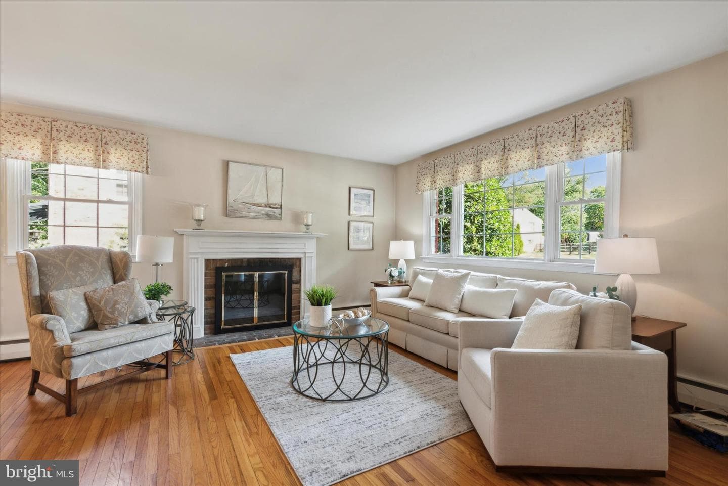 319 Landsende Road photo 5