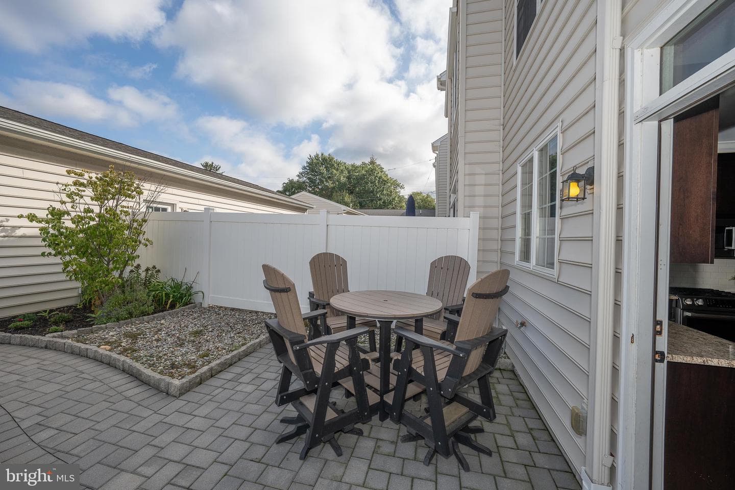 611 W Mulberry Street photo 32