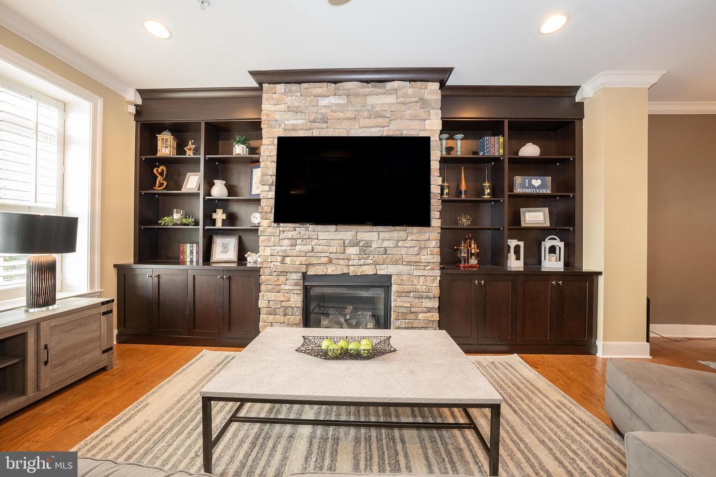 611 W Mulberry Street photo 4