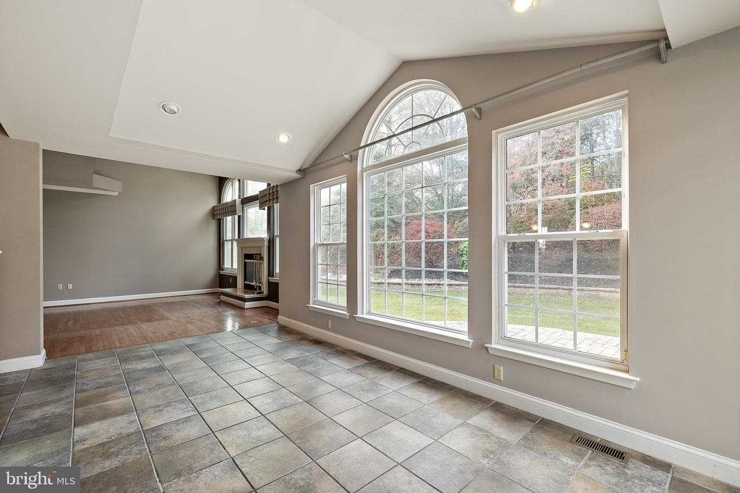 401 Indian Run Road photo 20