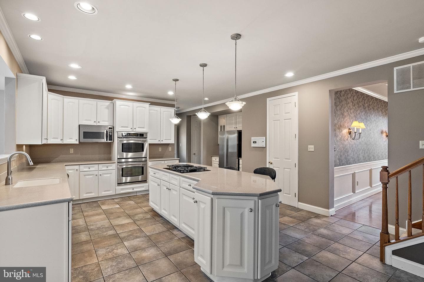 401 Indian Run Road photo 22
