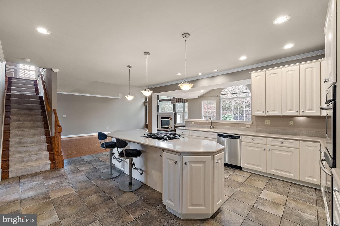 401 Indian Run Road photo 24