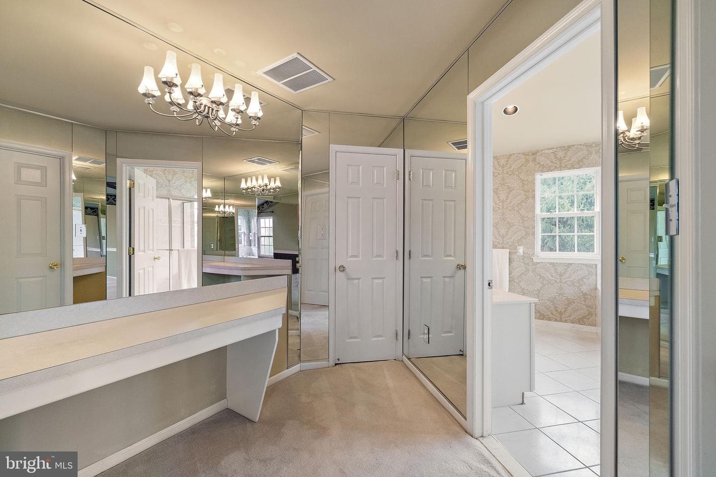 401 Indian Run Road photo 36