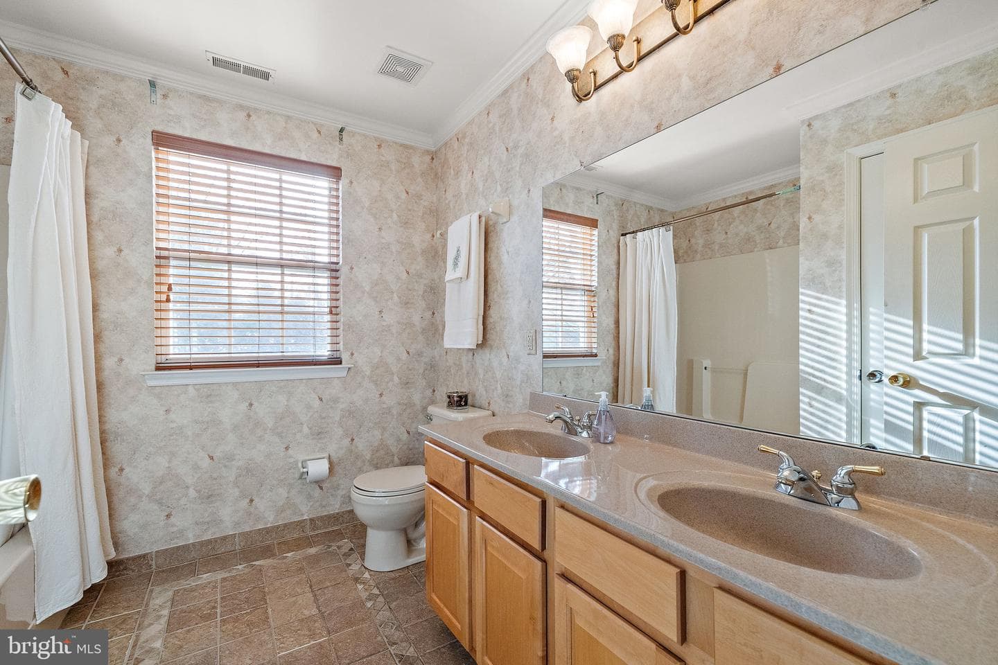 401 Indian Run Road photo 39