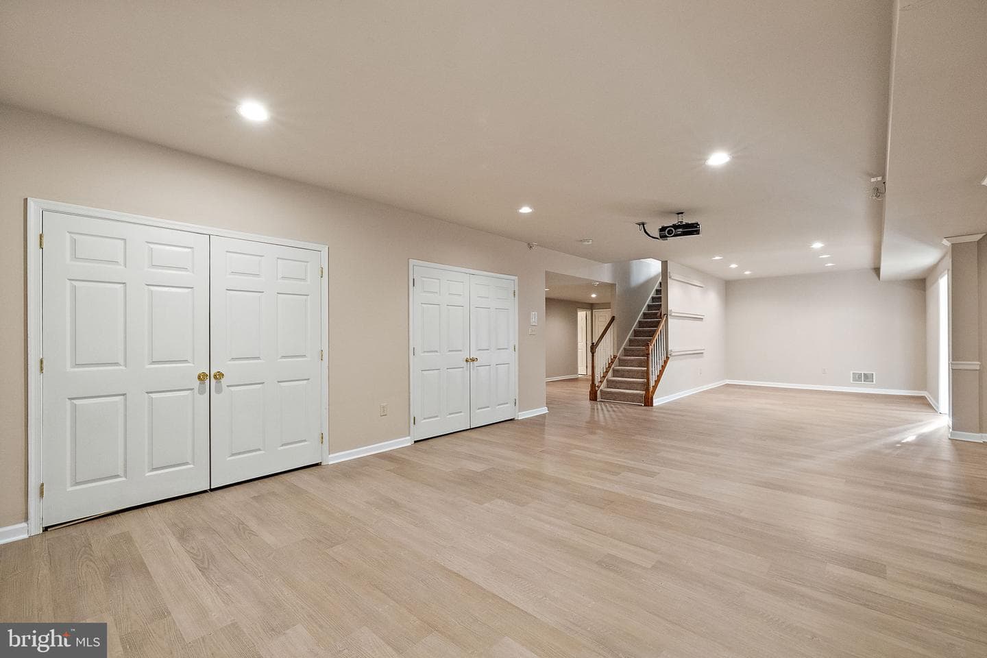 401 Indian Run Road photo 45