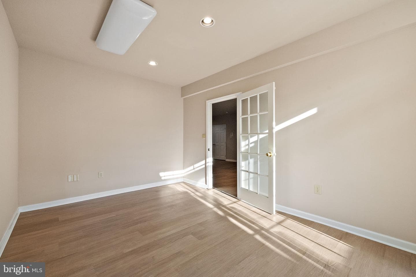 401 Indian Run Road photo 47