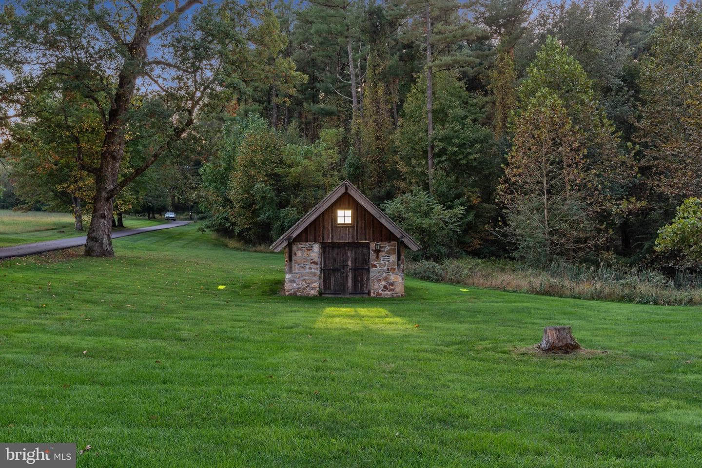 150 Springdell Road photo 7
