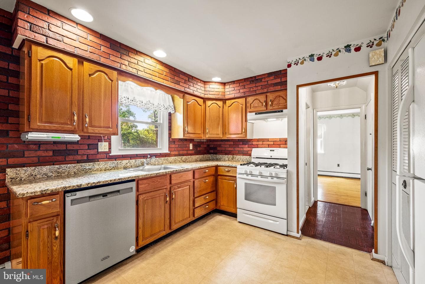 1254 Ravens Lane photo 14