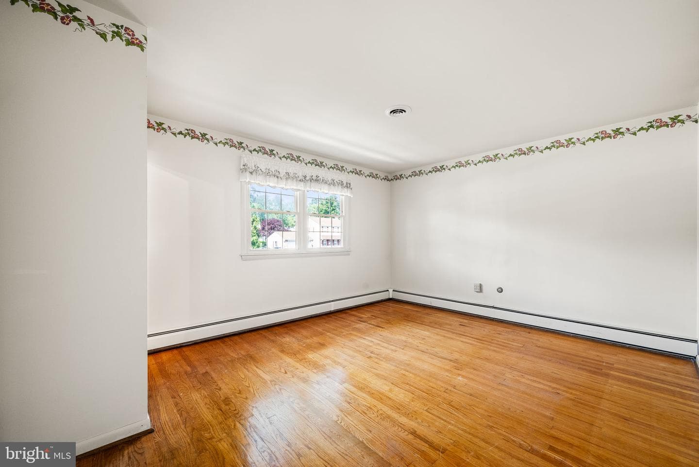1254 Ravens Lane photo 19