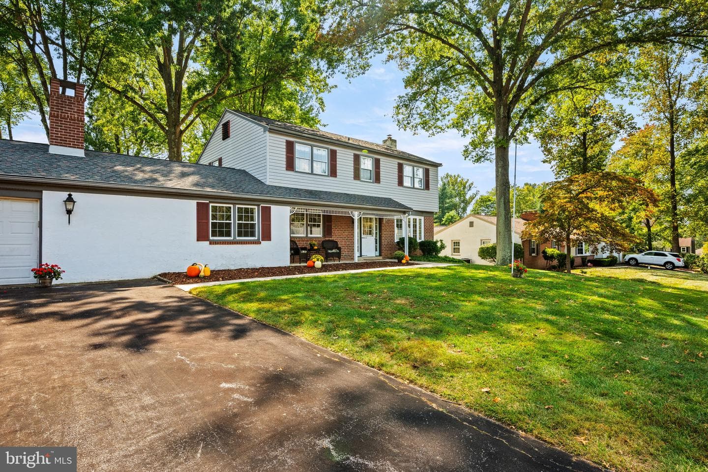 1254 Ravens Lane photo 3