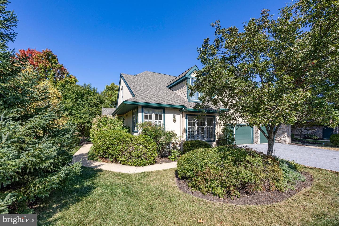 1386 Springton Lane photo 4