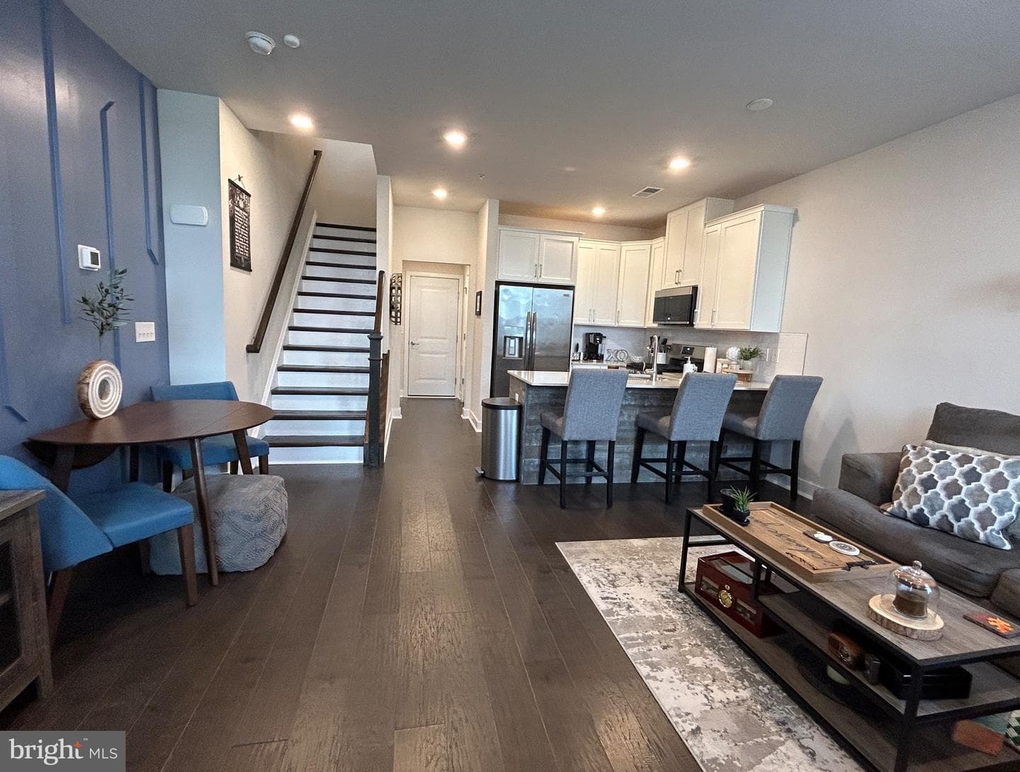 909 Anvil Court photo 4