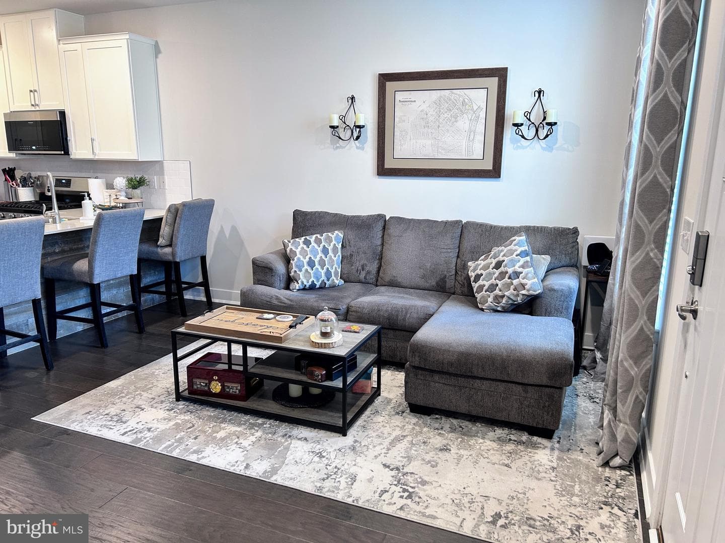 909 Anvil Court photo 5