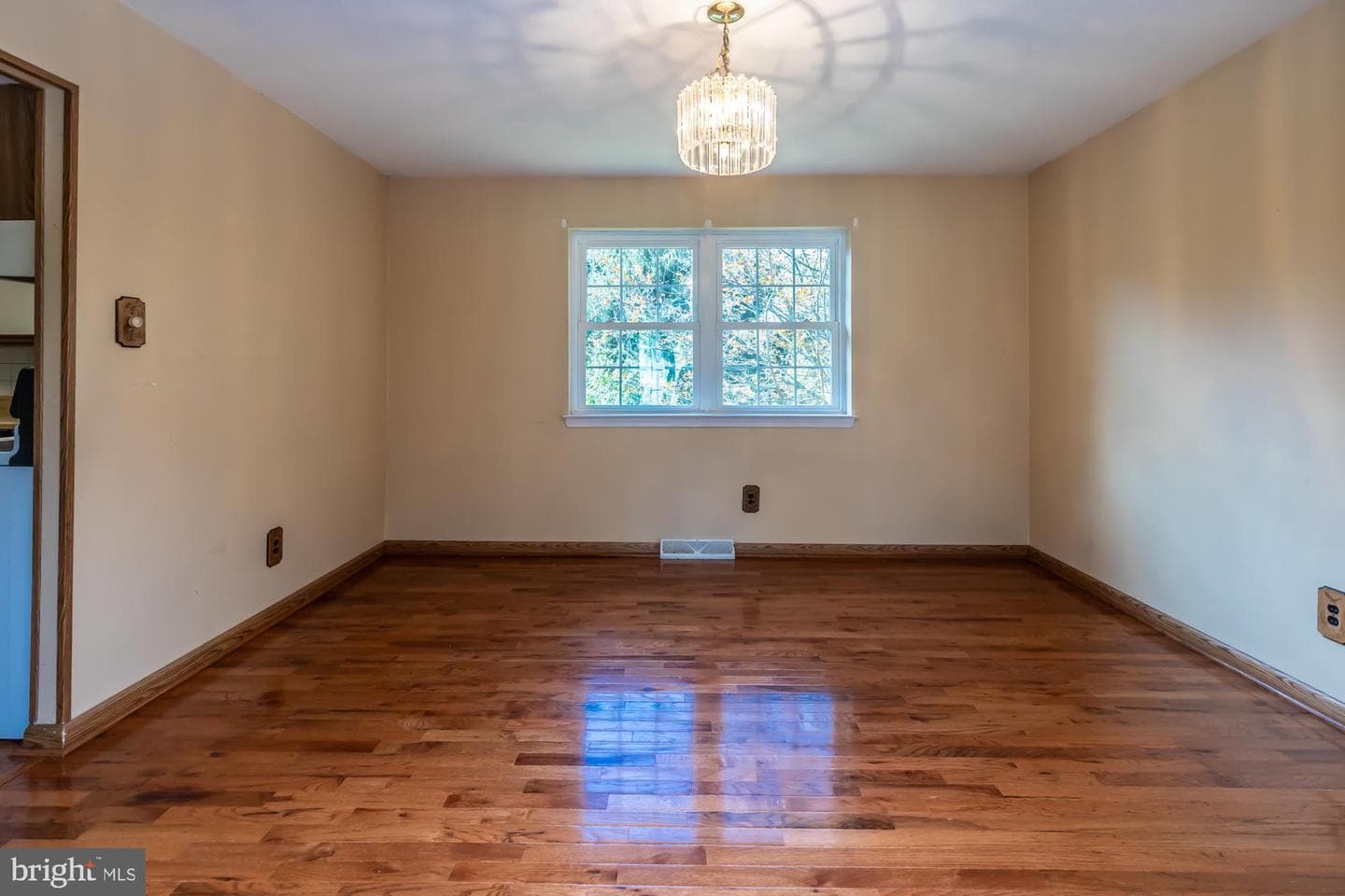 110 Glamorgan Court photo 15