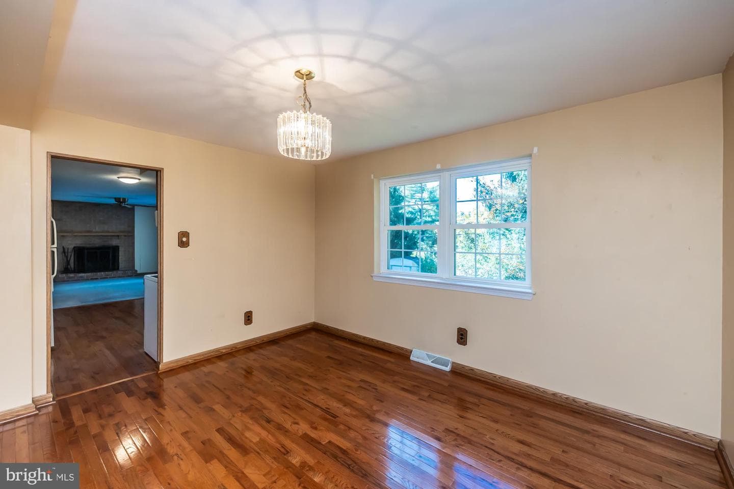110 Glamorgan Court photo 16
